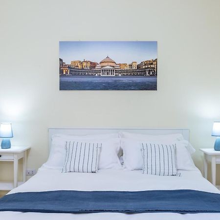 A Pochi Passi Da Piazza Del Gesu By Wonderful Italy Apartment Naples Luaran gambar
