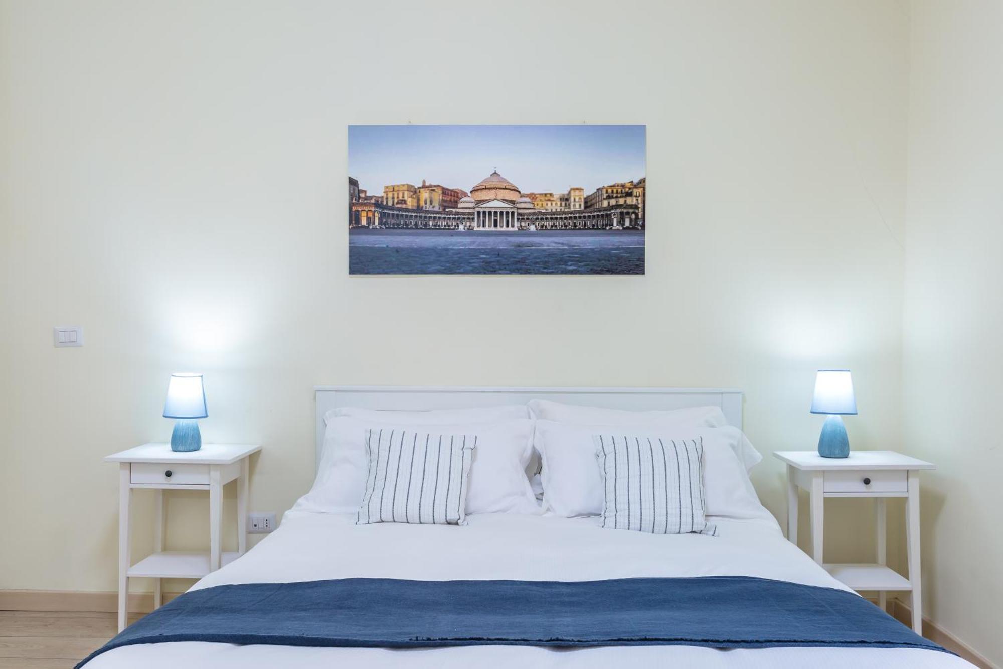 A Pochi Passi Da Piazza Del Gesu By Wonderful Italy Apartment Naples Luaran gambar